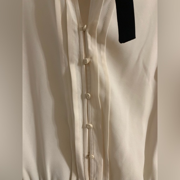 Forever 21 Exclusive shorts jumpsuit. - Picture 4 of 6